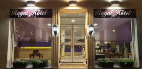  Royal Hotel Versailles  Версаль